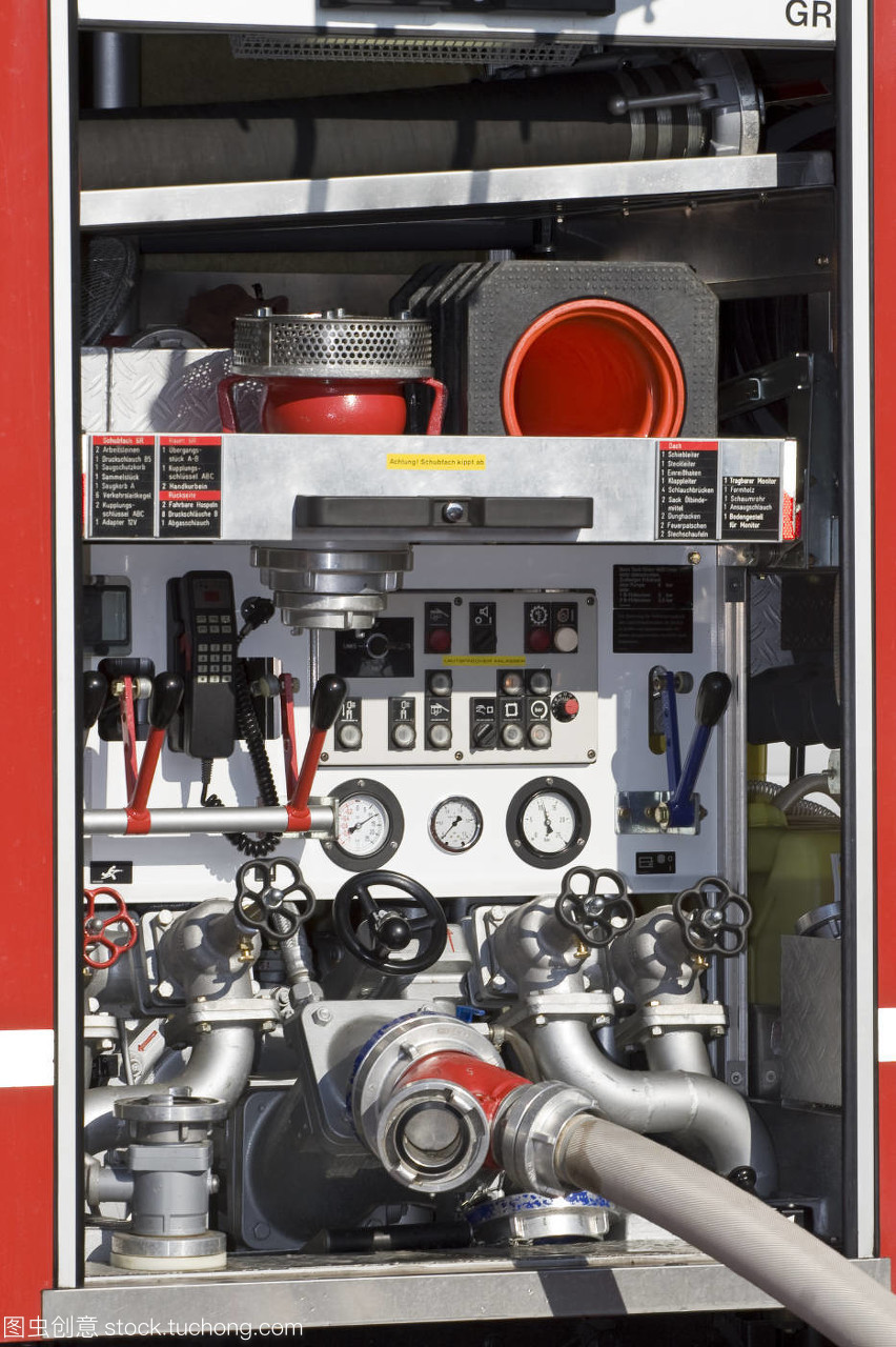 Fire brigade,消防車,fire engine,manometer,pressure reading,電話,telephone,phone,inside,電子產品,electronics,工程學,engineering,室內,interior,開關,switch,水泵,pump,Scale,indication,廣告,advertisement,Feuerwehrfahrzeug,feuerwehrausr?stung,pumpautomat,Drehrad,drehr?der,verschlu